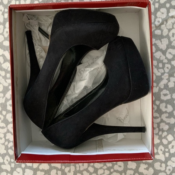 Black Platform Heels size 7.5 - Picture 2 of 8